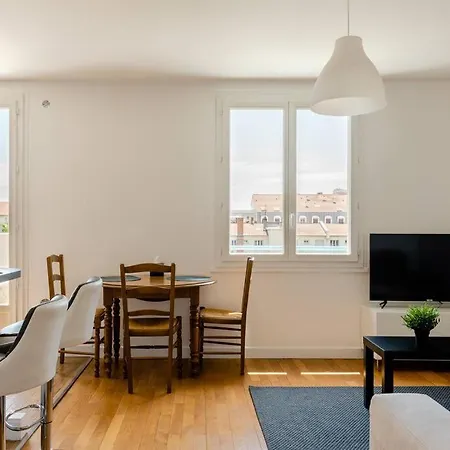 Let's - 50 M² - T2 Part Dieu / Centre - Wifi *